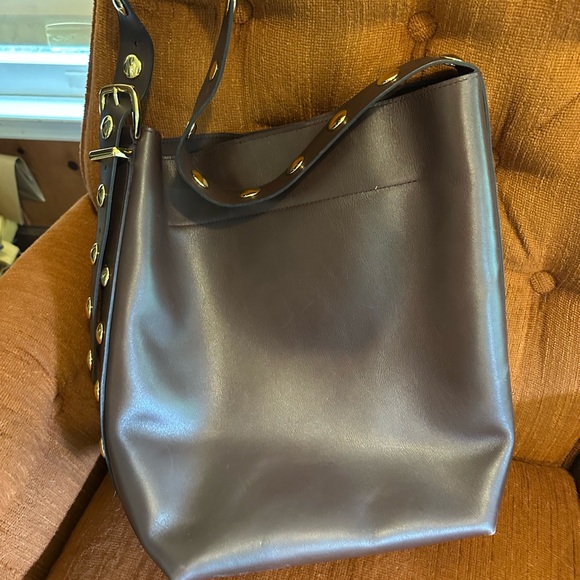 Large Madewell Bucket Bag with Domed Studs - Picture 1 of 6